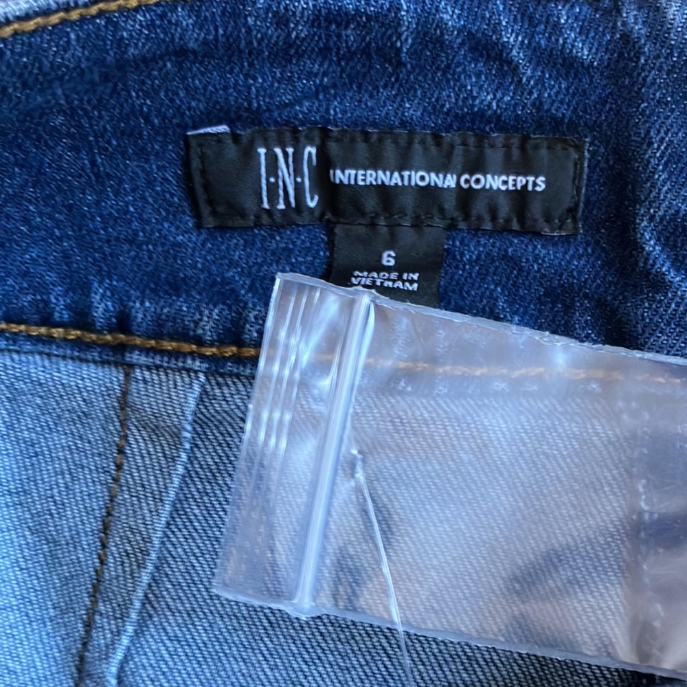 Casual summer denim jean skirt side button detail + exposed back zipper NWOT 6 - Picture 2 of 9